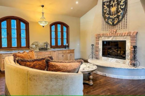 Luxury Mansion w Sauna Shower and Hot Tub